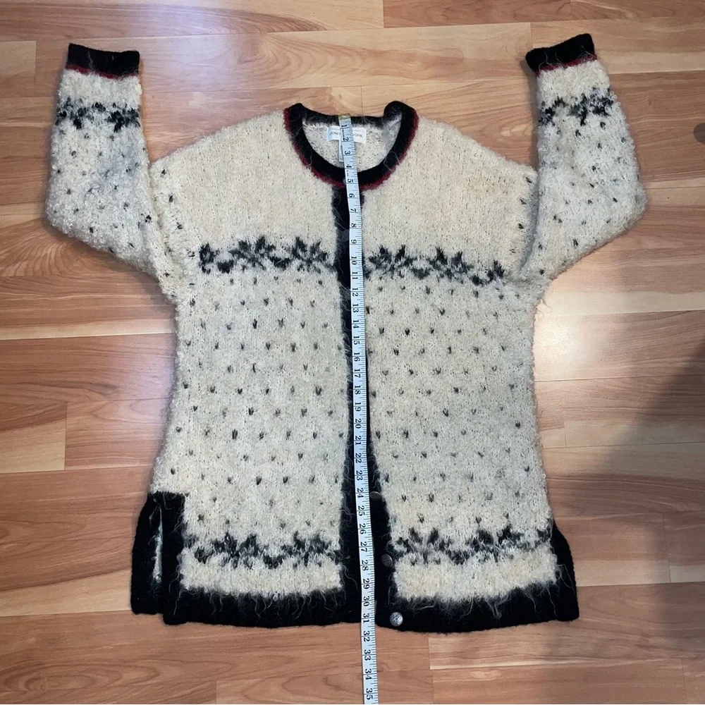Vintage Jones NY Hand-Knit Mohair/Wool Fuzzy Cozy Cardigan Sweater Size Medium - Picture 8 of 14